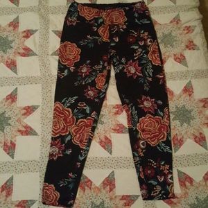 Black floral leggings